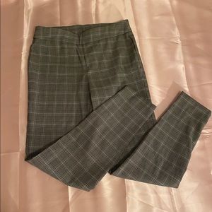 SOLD! ⭐️3/$12⭐️ Fitted Pants